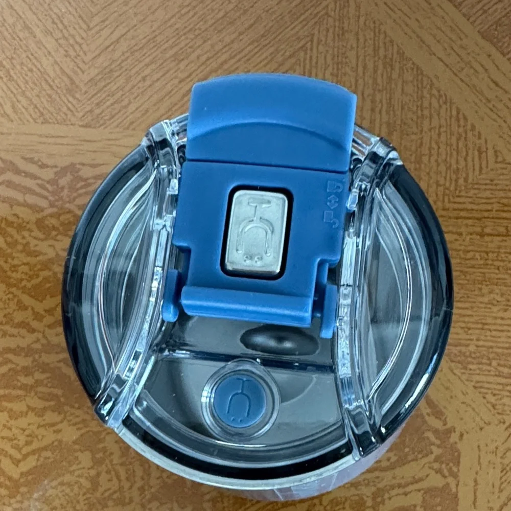 BrüMate Uncork'd Denim Tumbler - Picture 3 of 5